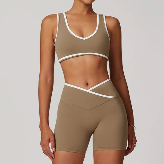 Contrast Trim Sports Bra & Shorts Set